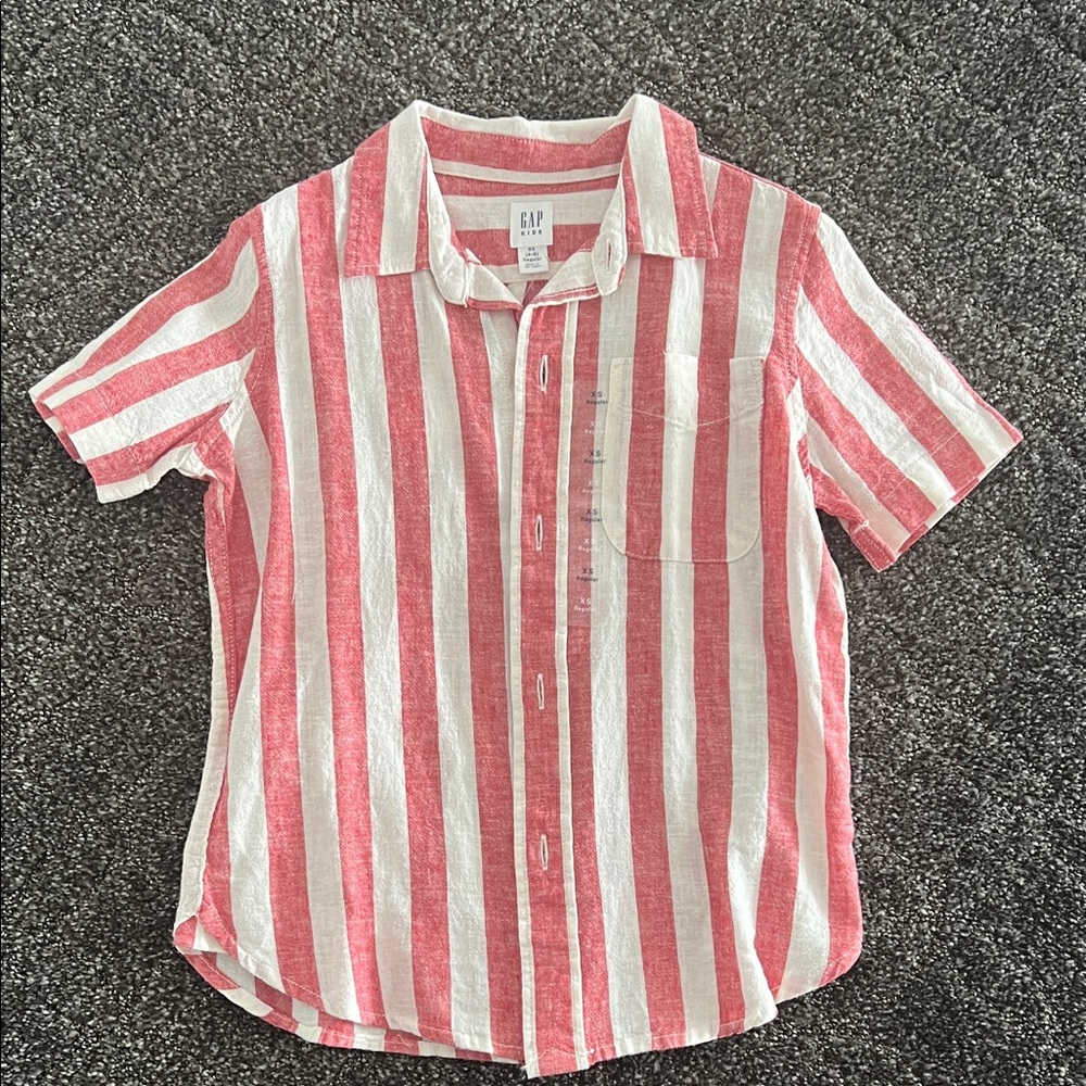 GAP Red and White Button-Up Shirt